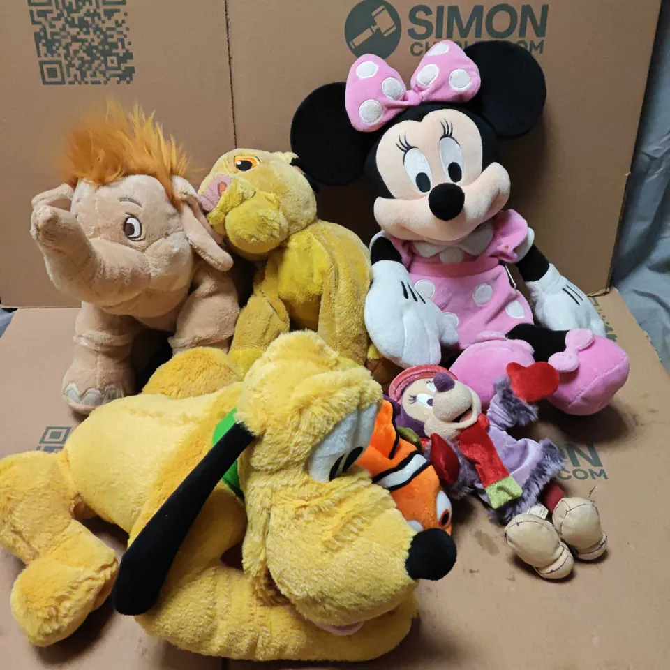 LOT OF 6 ASSORTED DISNEY THEMED PLUSHIES TO INCLUDE MINNIE MOUSE AND SIMBA
