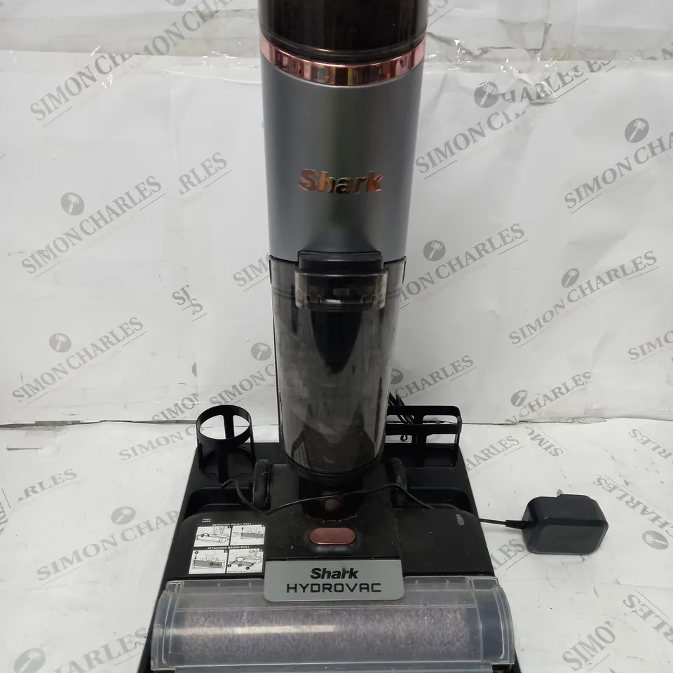 BOXED SHARK HYDROVAC HARD FLOOR WET & DRY CORDLESS CLEANER WD210UK