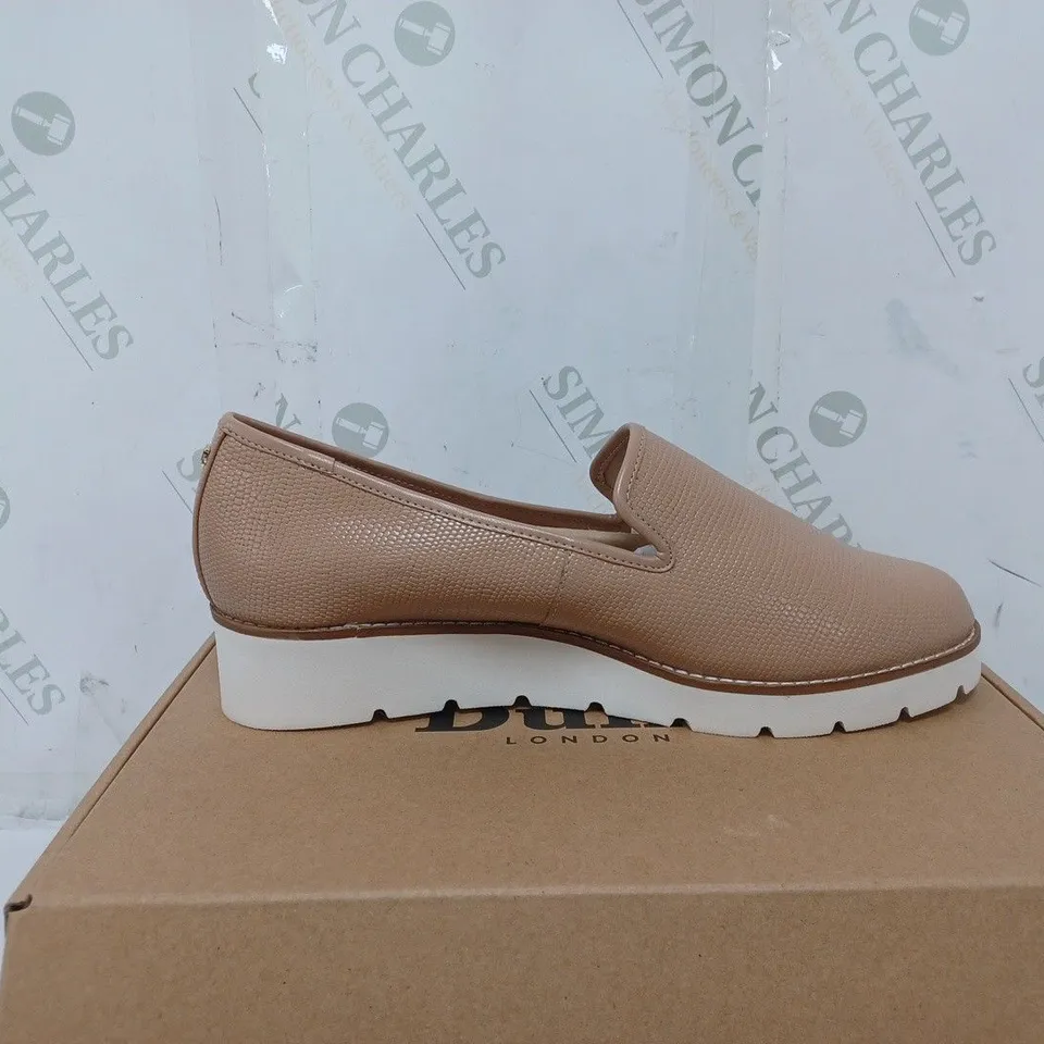 BOXED PAIR DUNE LONDON GILLIARD FLATFORM SLIPPER CUT LOAFER IN BLUSH REPTILE SIZE 7