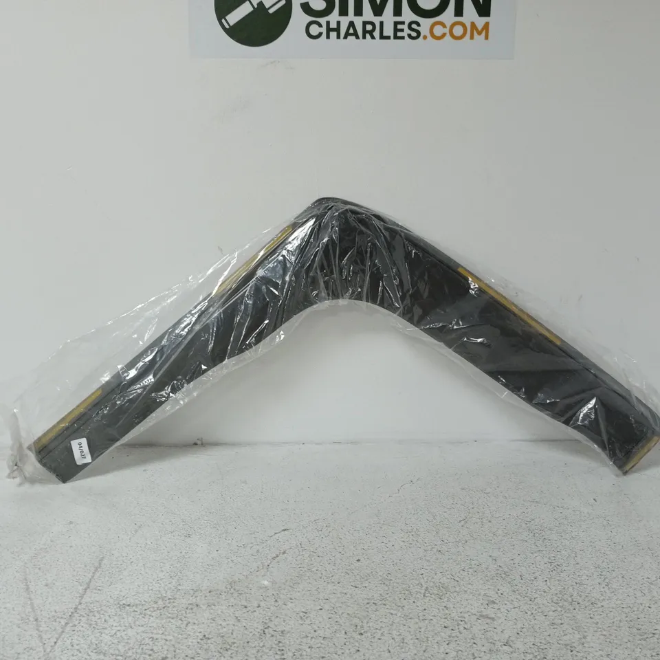 EDGE VISORS CAR DEFLECTOR