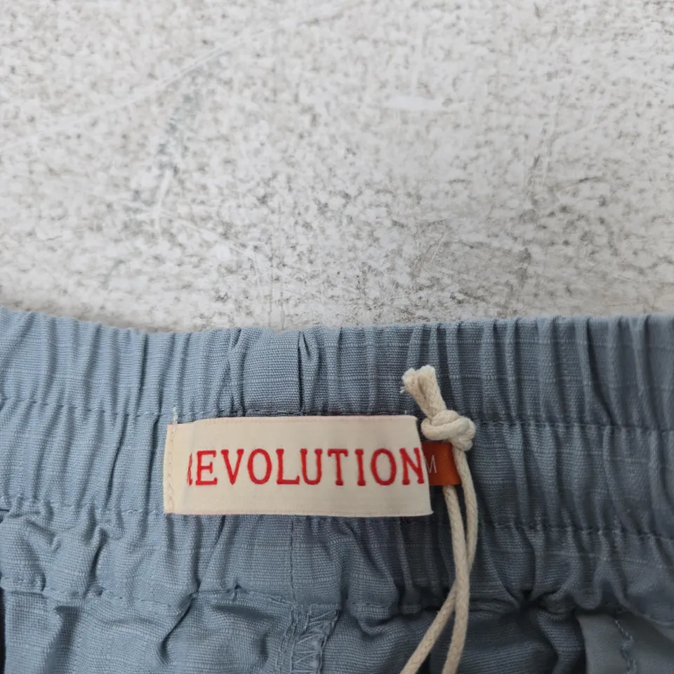 REVOLUTION LIGHT BLUE CARGO SHORTS – SIZE M, 100% ORGANIC COTTON