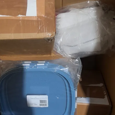 BOX OF APPROXIMATELY 5 ASSORTED ITEMS TO INCLUDE - FOOD CONTAINERS, SNOW GLOBE ETC