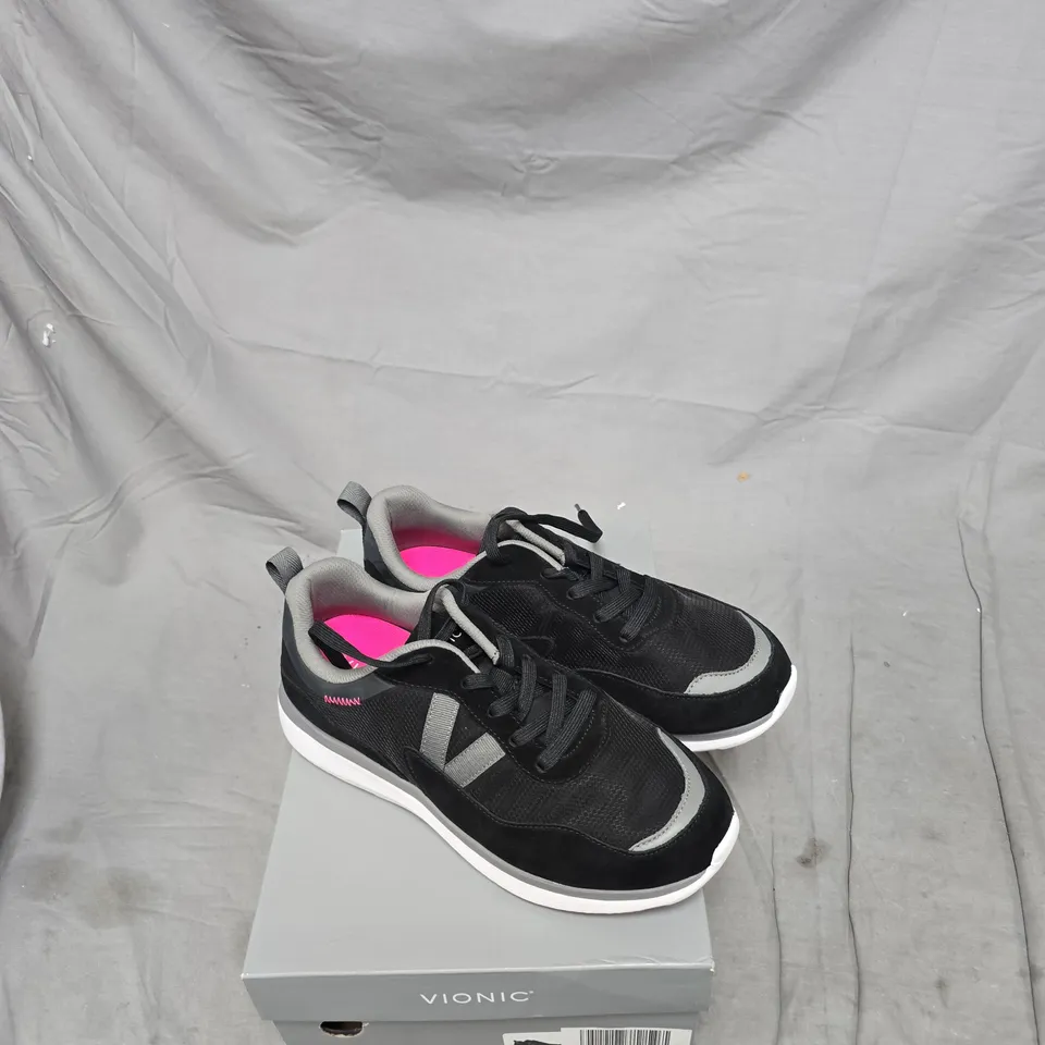 VIONIC BLACK & GREY SNEAKERS WITH PINK INTERIOR – UK 7