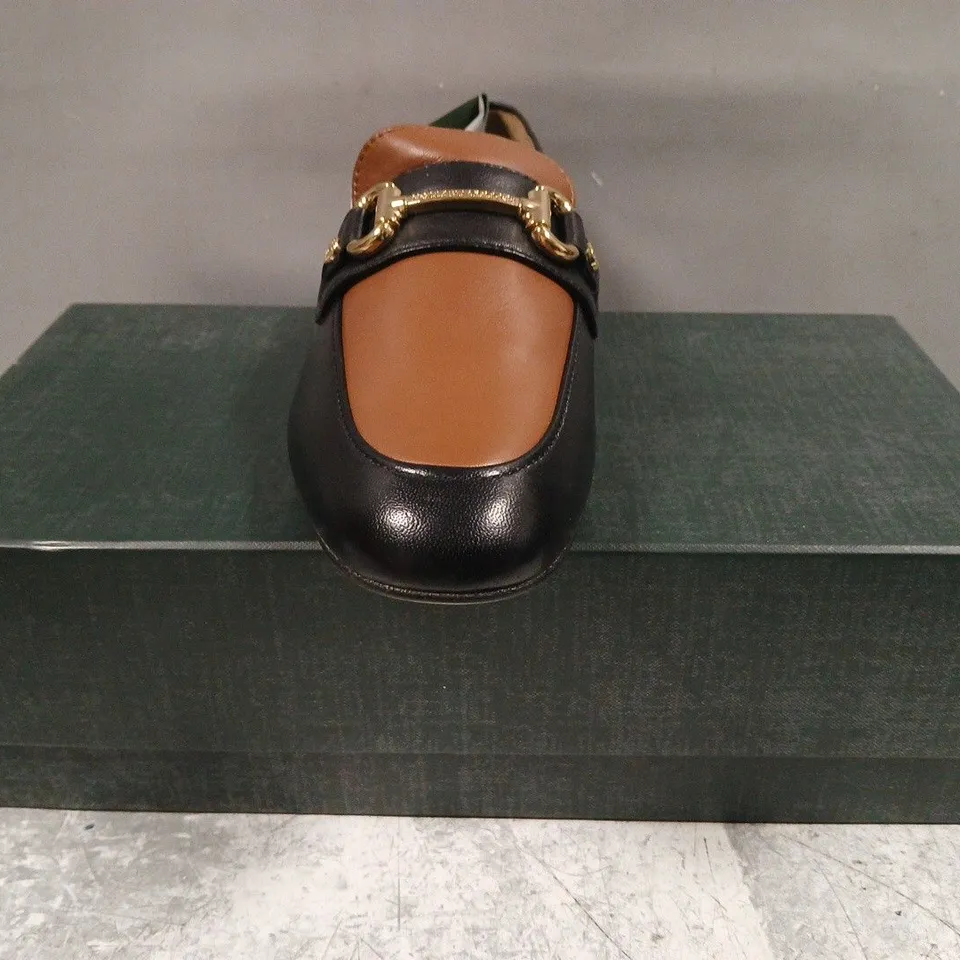 BOXED PAIR OF HOLLAND COOPER HARVARD HORSEBIT LOAFERS IN BLACK/TAN SIZE 6