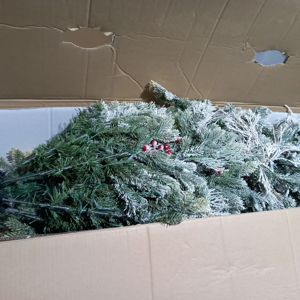 AC SUGAR SPRUCE TREE DUSTED 7FT - COLLECTION ONLY