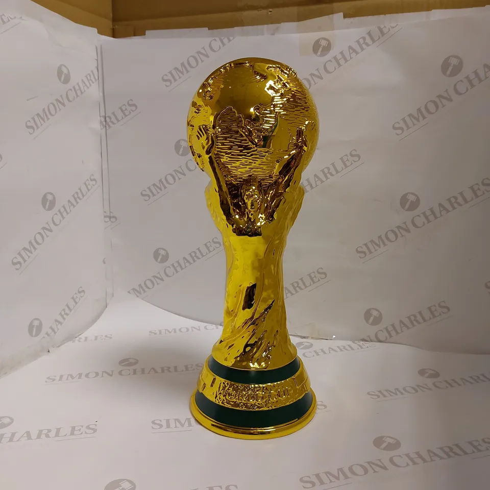 FOOTBALL WORLD CUP TROPHY 