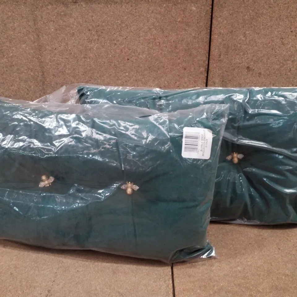 SET OF 2 BUMBLE VELVET CUSHIONS 30×50CM - EMERALD 