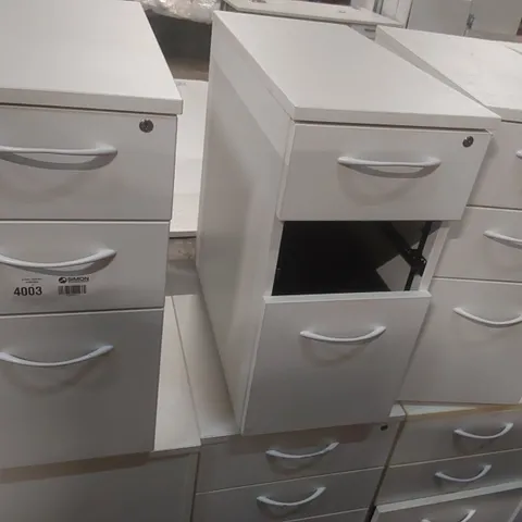 6X ASSORTED WOODEN WHITE DRAWER CABINETS