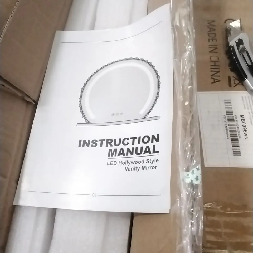 BOXED ROUND LED METAL MIRROR - WHITE (1 BOX)