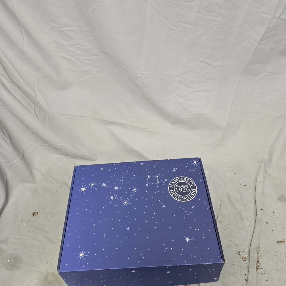 HAMPERS OF DISTINCTION GIFT HAMPER – ASSORTED CHRISTMAS TREATS