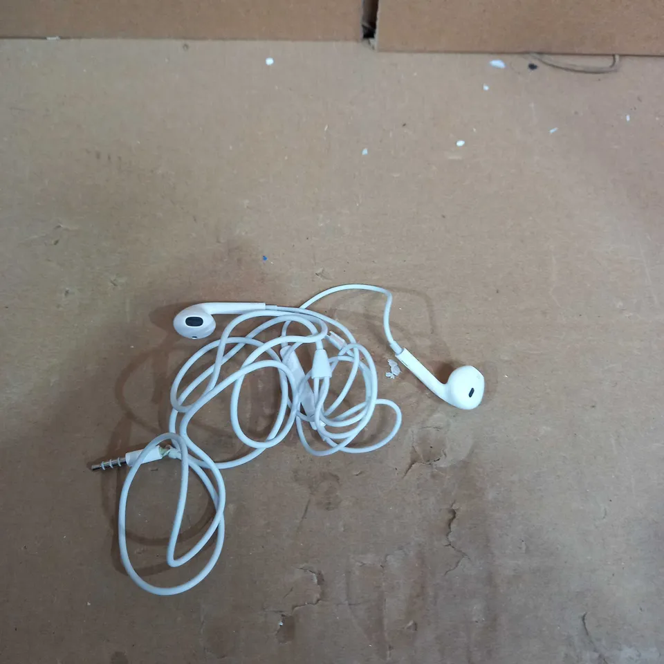 APPLE WIRED EARPODS 