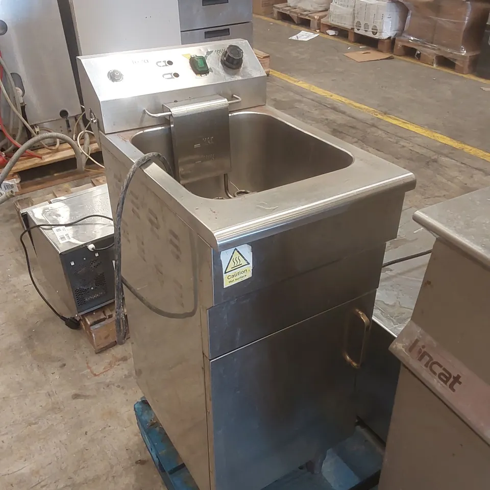 ADEXA EF161VC ELECTRIC FRYER