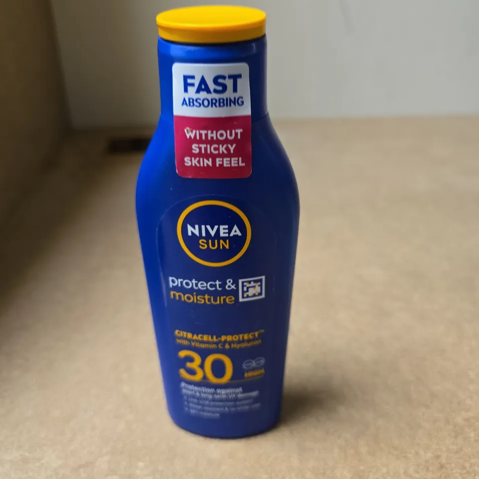 APPROXIMATELY 20 ASSORTED COSMETIC ITEMS INCLUDING RICE PROTEIN SHAMPOO , NO 7 PRO ARTIST LUXE POWDER BLUSH AND NIVEA SUN CREAM 