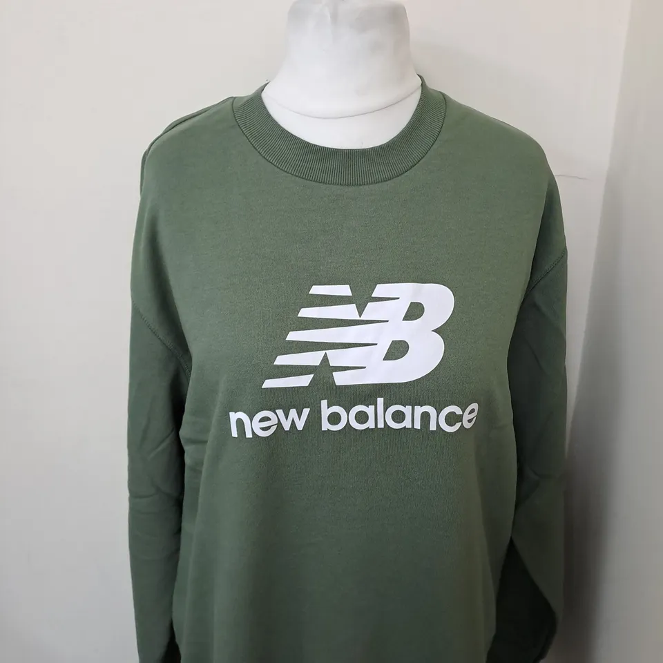 NEW BALANCE GRAPHIC SWEATSHIRT SIZE XL