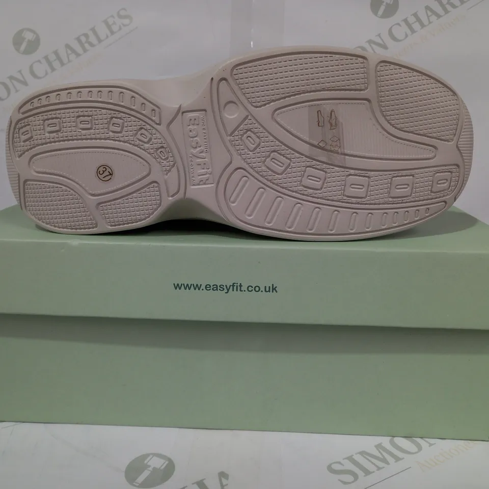 BOXED PAIR OF EASYFIT CORETTE SLIP-ON SHOES IN MULTICOLOUR SIZE 4