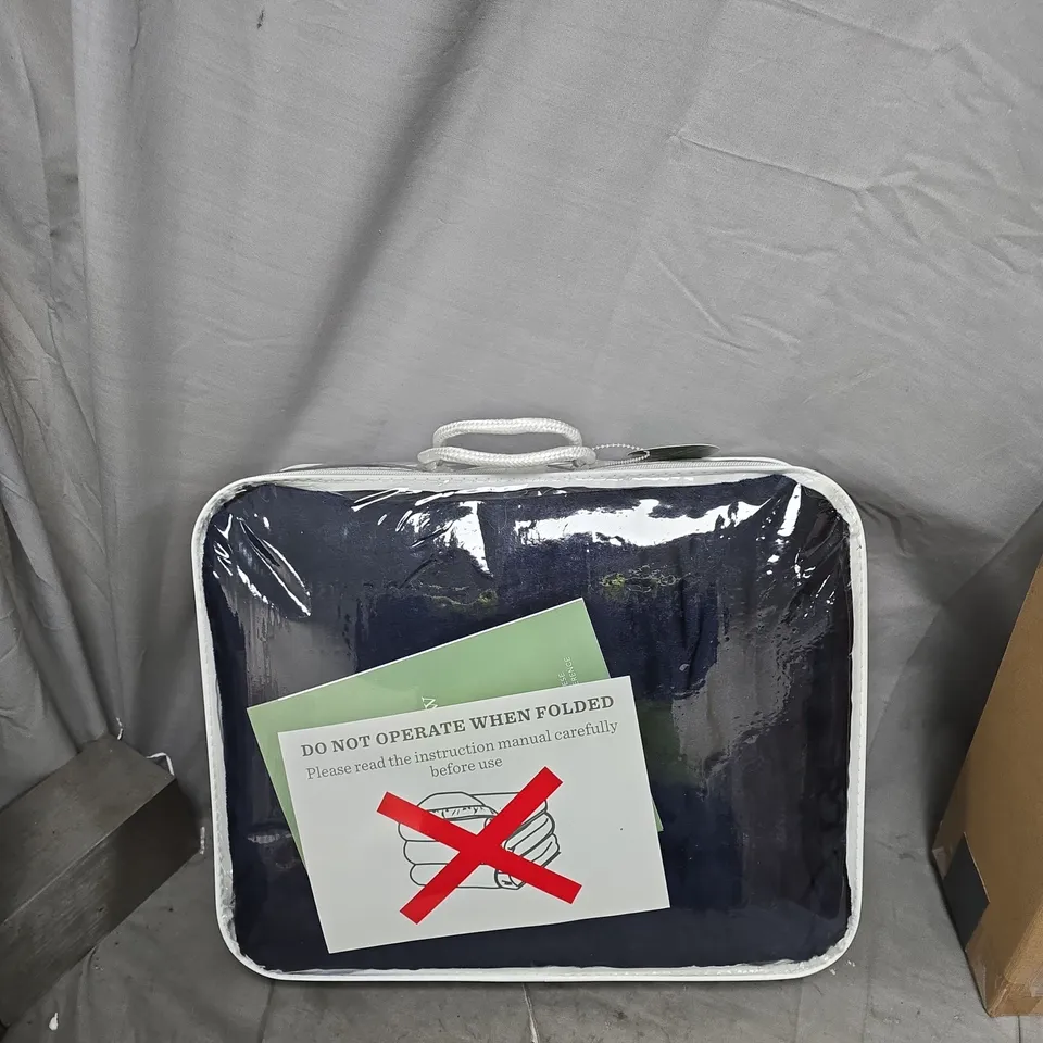 SARA BY SARA DAVIES SNUGGLY SHERPA HEATED THROW