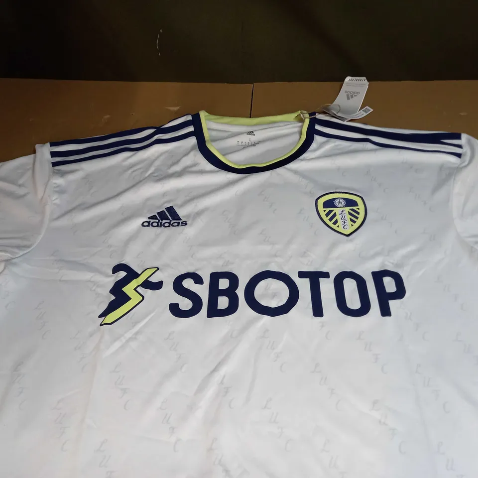 LEEDS UNITED FC HOME SHIRT SIZE L