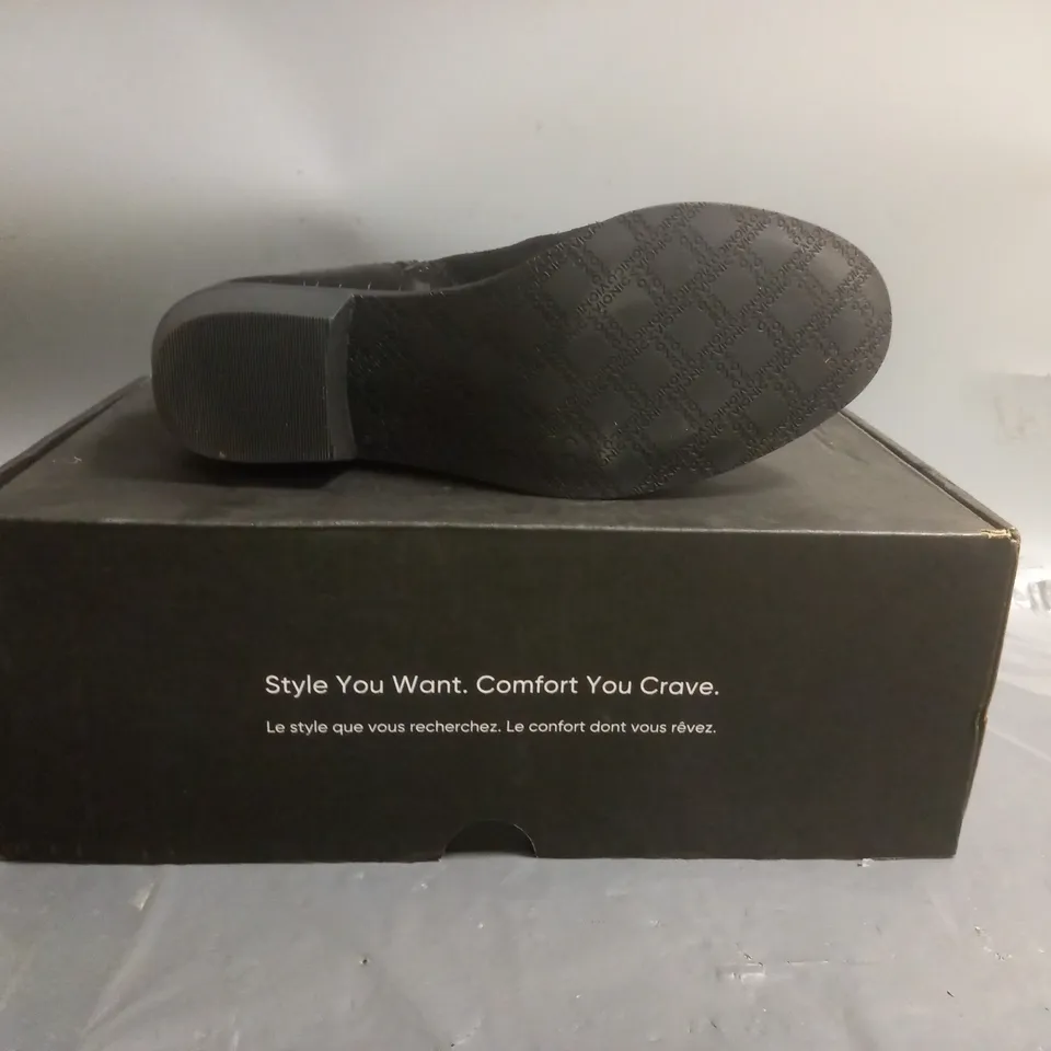 VIONIC MARISSA BOOTS SUEDE BLACK SIZE 5