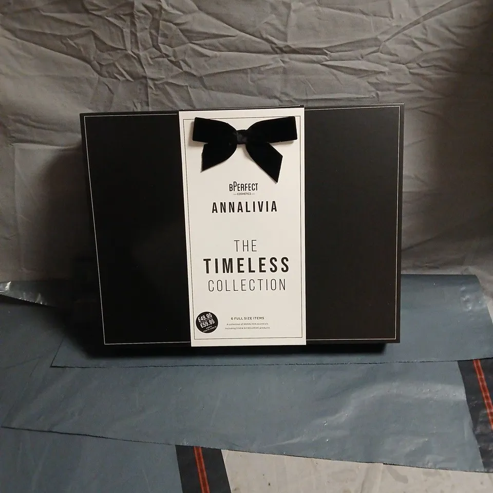 ANNALIVIA X BPERFECT THE TIMELESS COLLECTION – MAKE-UP SET (BOXED)