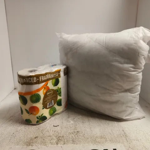 BOX OF APPROXIMATELY 8 ASSORTED HOUSEHOLD ITEMS TO INCLUDE PILLOW, KITCHEN TOWEL ETC