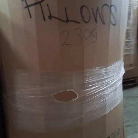 PALLET CONTAINING A LARGE QUANTITY OF PILLOWS 