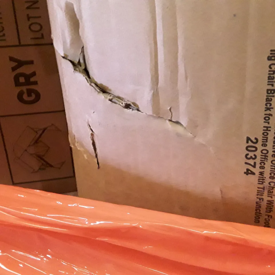 PALLET OF ASSORTED PRODUCTS INCLUDING L-SHAPED DESK, OFFICE CHAIR, DRESSING TABLE WITH STORAGE, ROTARY DEHUMIDIFIER 