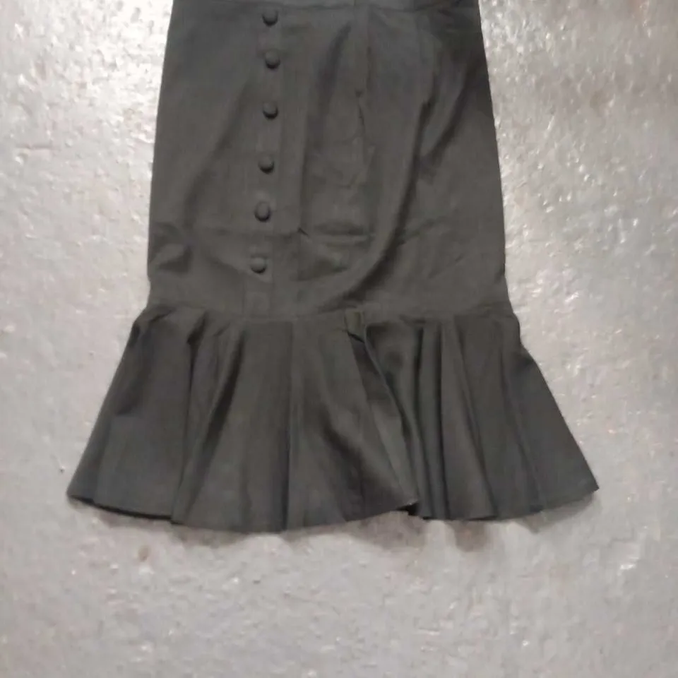 APPROXIMATELY 6 DANCING DAYS DRESSES IN ASSORTED SIZES