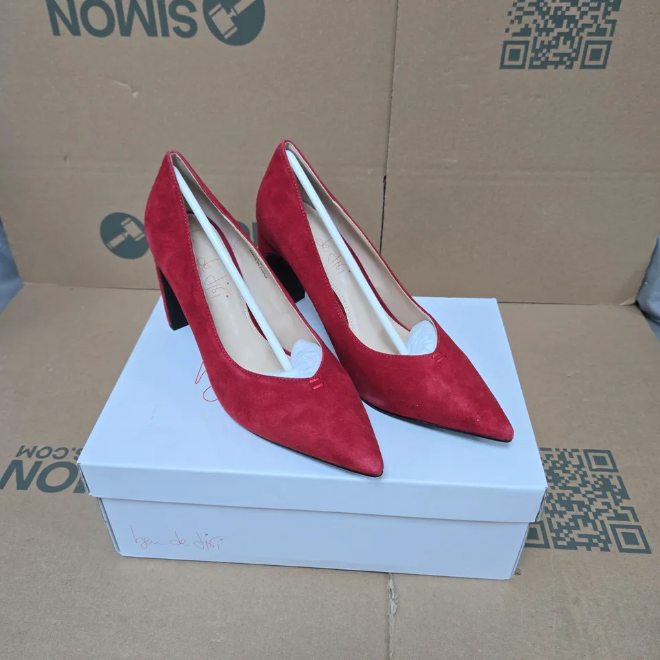 BEN DE LISI RED SUEDE HIGH HEEL PUMPS – WOMEN'S FOOTWEAR UK 6 BOXED