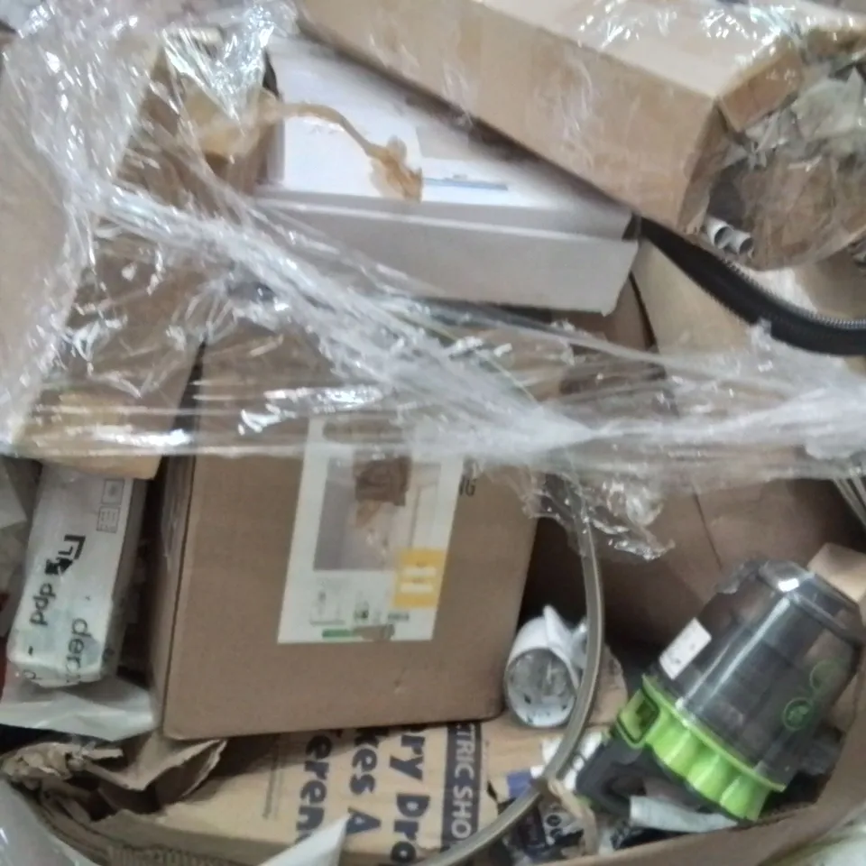 PALLET OF ASSORTED HOUSEHOLD GOODS AND PRODUCTS TO INCLUDE;VACUUM CLEANER,ELECTRIC WINDOWSILL PROPAGATOR,CHANDELIER