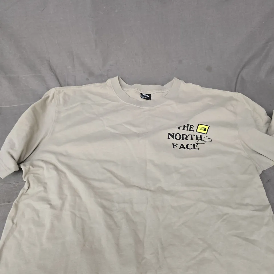 THE NORTH FACE MEN'S T-SHIRT – BEIGE - L