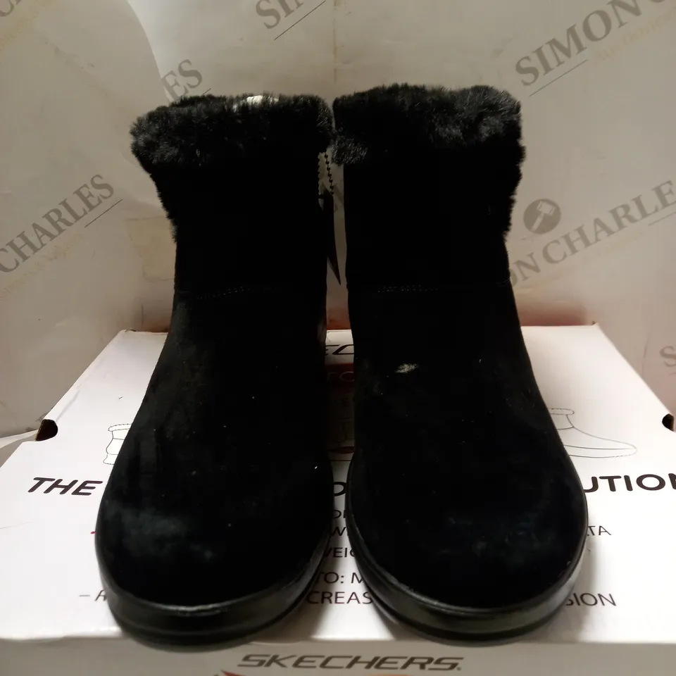SKECHERS BLACK WEDGE BOOTS - SIZE 7