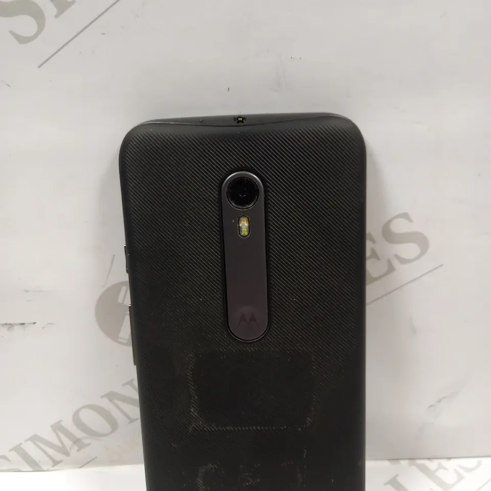 MOTOROLA XT1541 SMARTPHONE 