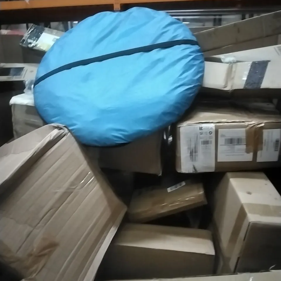 PALLET OF ASSORTED ITEMS INCLUDING - DANCE MAT, GARMENT STEAMER,BED RAIL FOR BABY