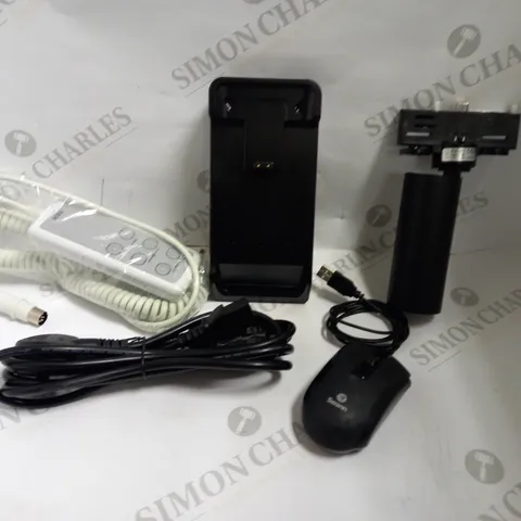 BOX OF APPROX 10 ITEMS INCLUDING FLUA ORIAN T SS, INGENICO AXIUM DX8000-BASE, REM BED CONTROL