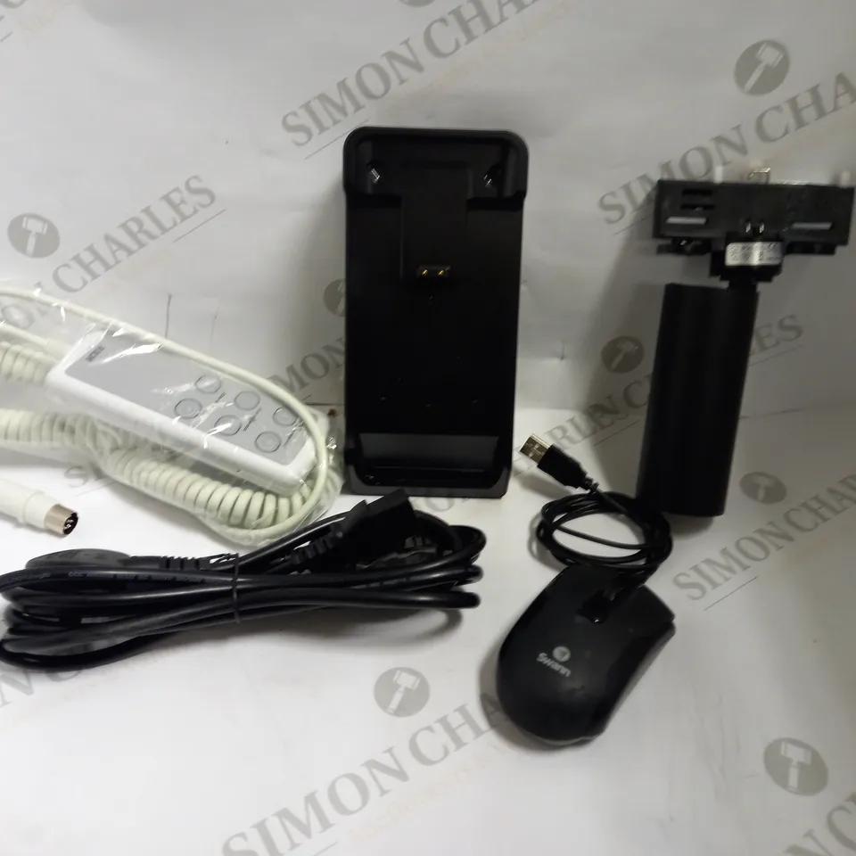 BOX OF APPROX 10 ITEMS INCLUDING FLUA ORIAN T SS, INGENICO AXIUM DX8000-BASE, REM BED CONTROL