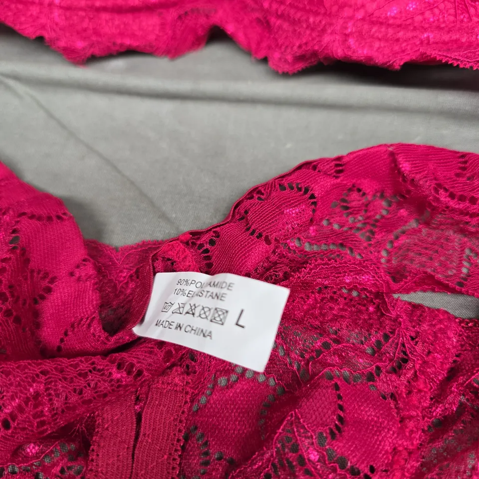 HOT PINK LACE LINGERIE SET – BRA & THONG, SIZE L