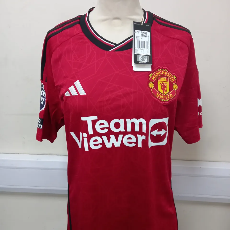 MANCHESTER UNITED FC HOME SHIRT WITH MCTOMINAY 39 ON THE BACK SIZE M