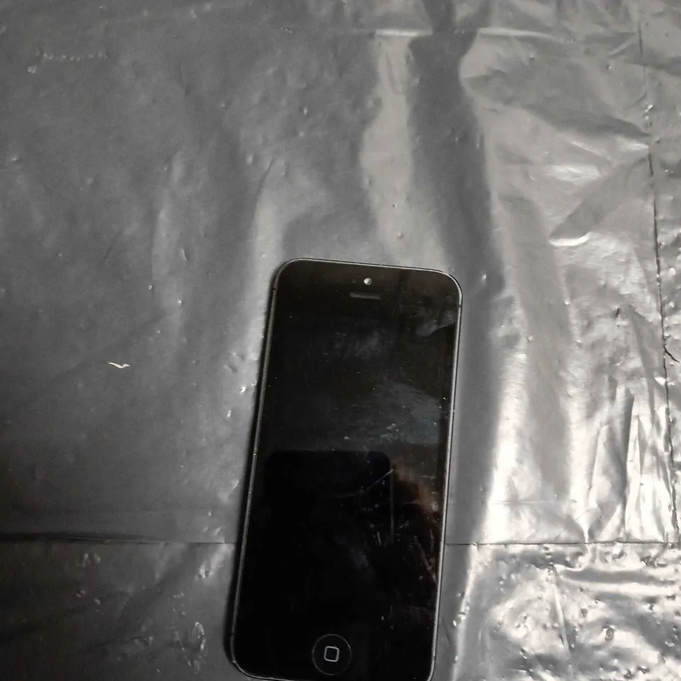 APPLE IPHONE 5 SMARTPHONE