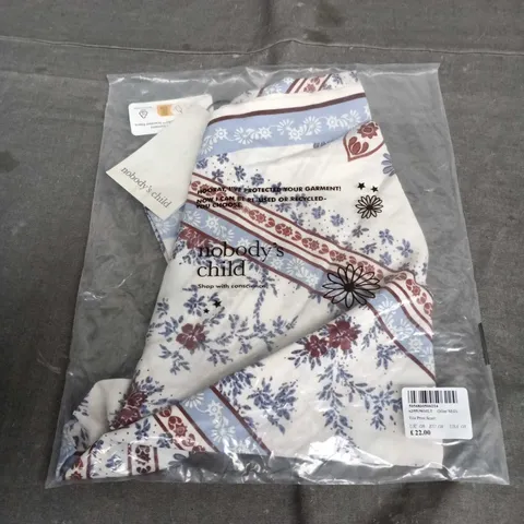 NOBODY'S CHILD TILE PRINT SCARF – BLUE/WHITE FLORAL TILE PATTERN