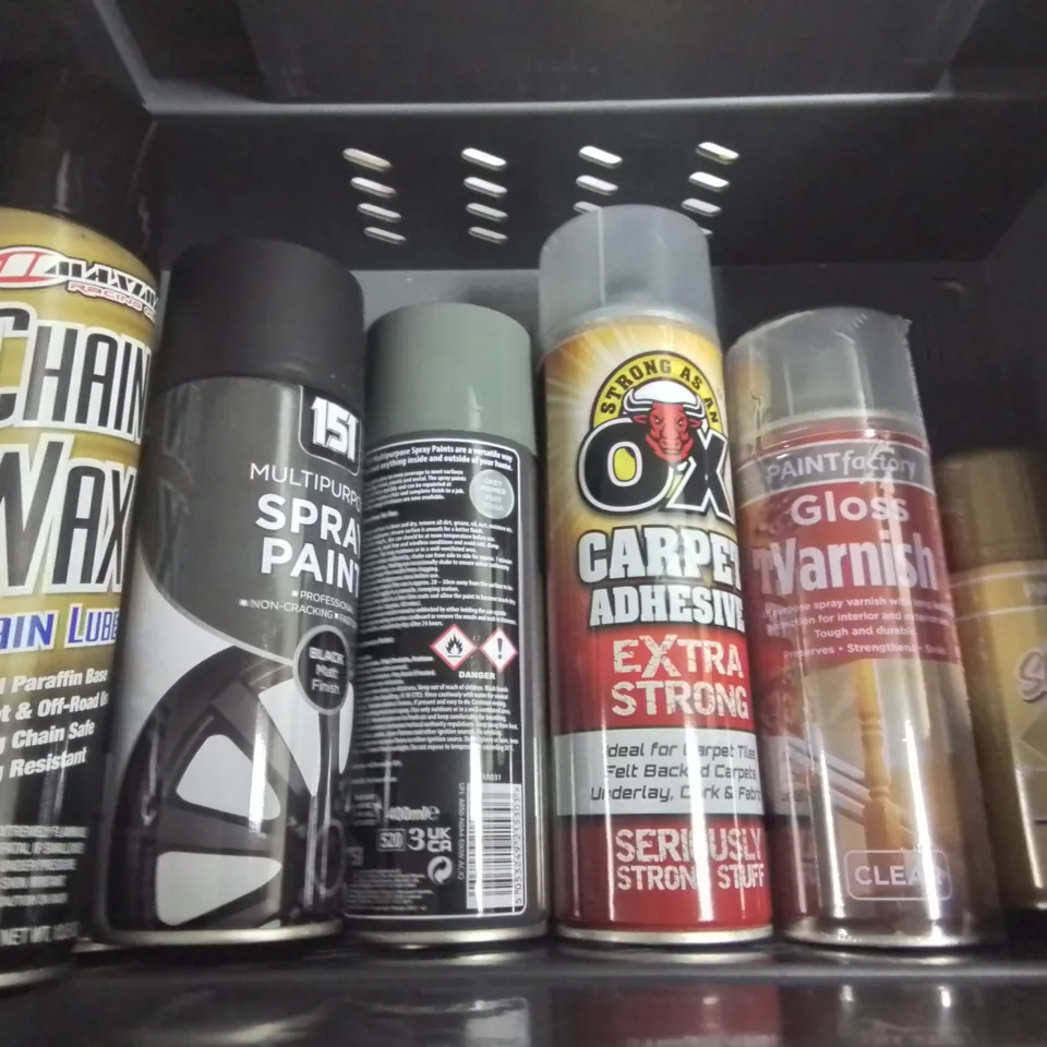 LARGE QUANTITY OF ASSORTED AEROSOLS TO INCLUDE VARIOUS SPRAY PAINTS, FLEA KILLER AND SOUDAL SOUDA BOND