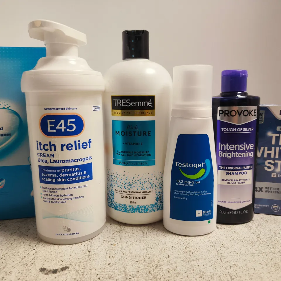 APPROX 12 ASSORTED BEAUTY PRODUCTS TO INCLUDE E45 RELIEF CREAM, TRESEMME CONDITIONER, PROVOKE SHAMPOO, ETC