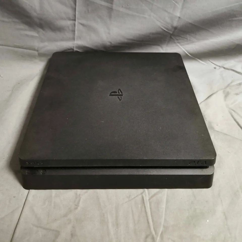 SONY PLAYSTATION 4 SLIM GAMES CONSOLE IN BLACK - MODEL CUH-2016A (CONSOLE ONLY)
