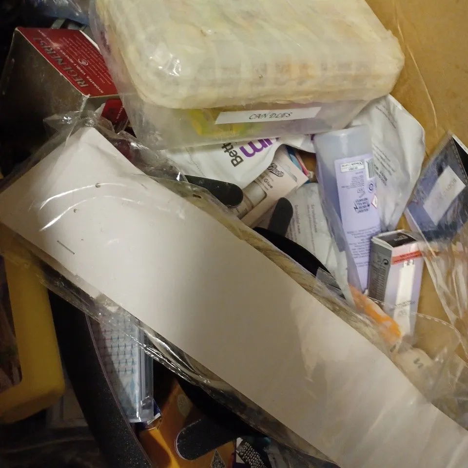 MEDIUM BOX OF ASSORTED  HEALTH AND BEAUTY PRODUCTS 