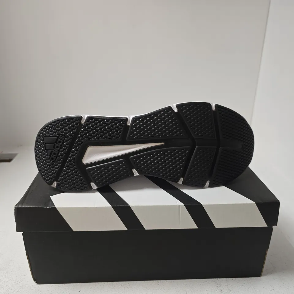 ADIDAS GALAXY TRAINER UK 10.5 BOXED