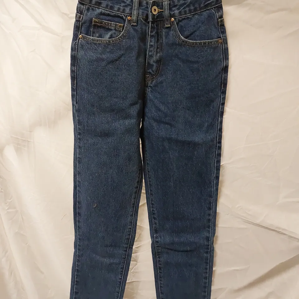 BOX OF APPROX 20 BRAND NEW COTTON:ON MOM JEANS - COOGEE BLUE SIZE AUS 6