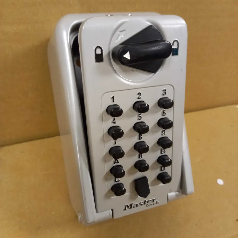 MASTER LOCK CERTIFIED KEY LOCK BOX