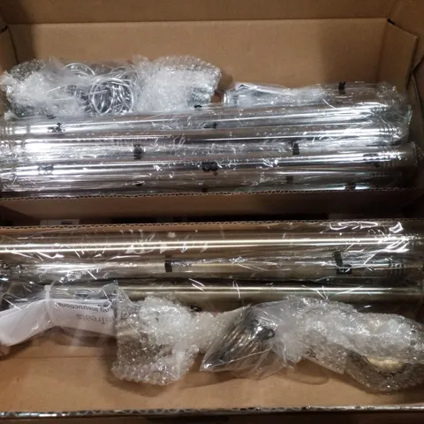 BOX CONTAINING 4 ANTIQUE BRASS 70-120CM FLAT CURTAIN POLES & 2 CHROME 210-300CM FLAT CURTAIN POLES
