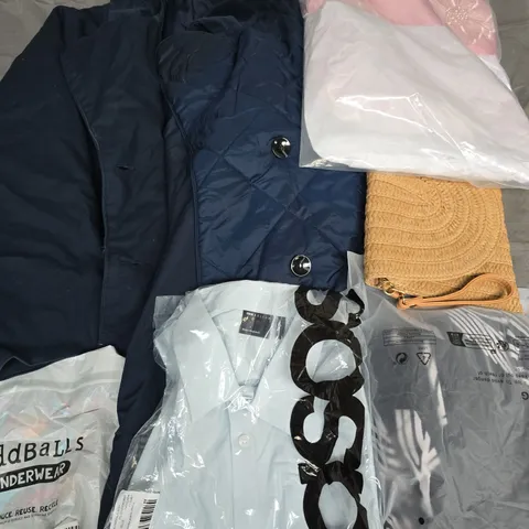 APPROXIMATELY 40 ASSORTED CLOTHING ITEMS IN VARIOUS SIZES, STYLES & COLOURS TO INCLUDE COAT, ODDBALLS BOXERS, TOPS, ETC - COLLECTION ONLY