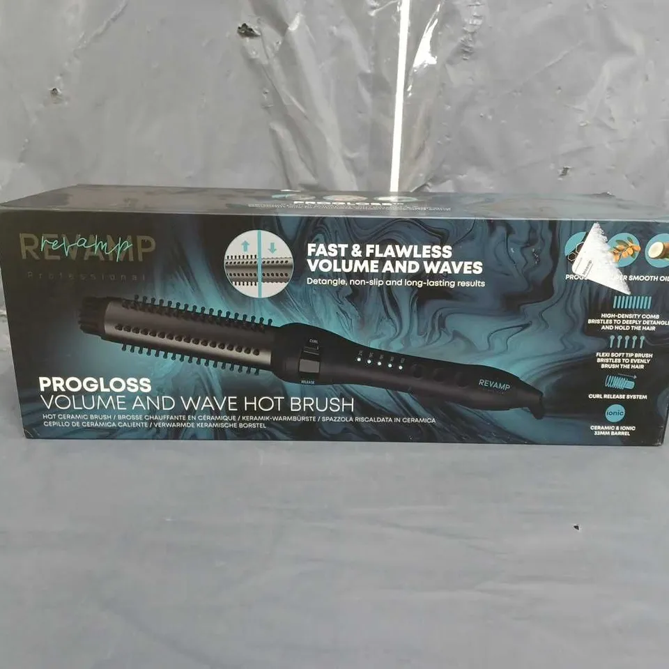 BOXED REVAMP PROGLOSS VOLUME & WAVE HOT CERAMIC BRUSH