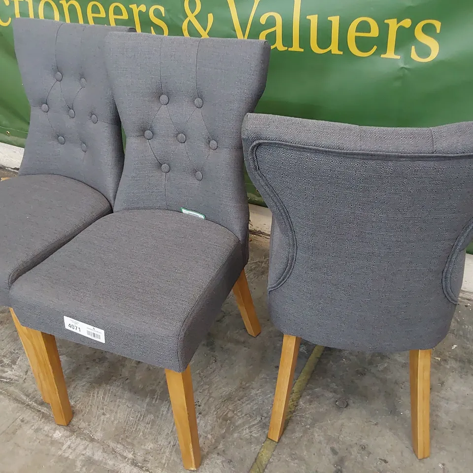 SET OF THREE DESIGNER UPHOLSTERED BUTTONED BACK DINING CHARCOAL FABRIC NATURAL WOOD LEGS